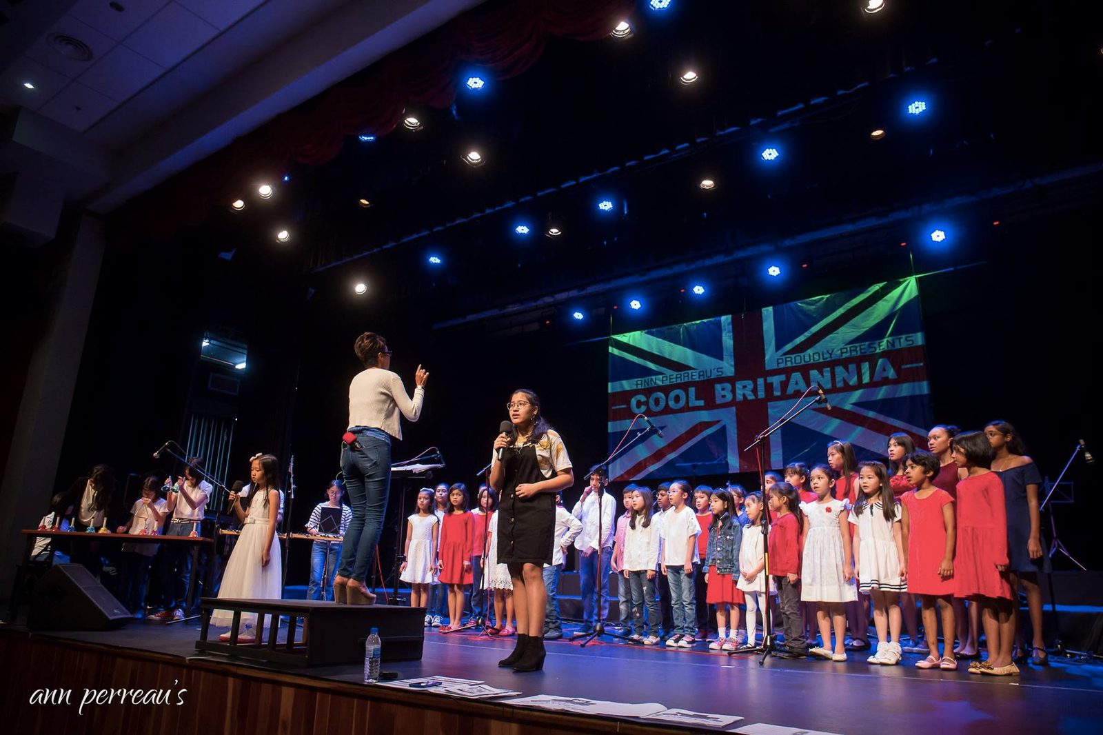 Ann Perreau's choir performing at the Cool Britannia concert